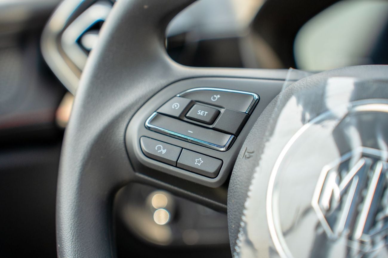 أم جي 5 MG5 2025 1.5L Turbo Petrol