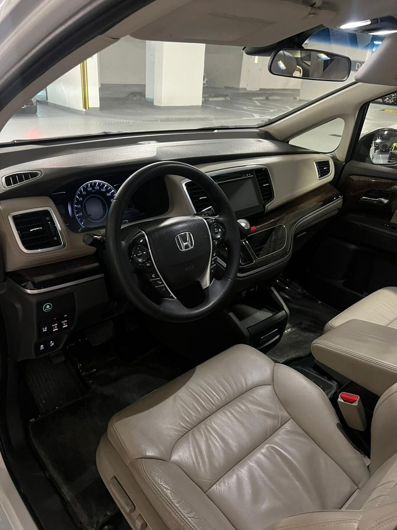 Honda Odyssey 2019 Honda Odyssey GCC No Accident full option great condition