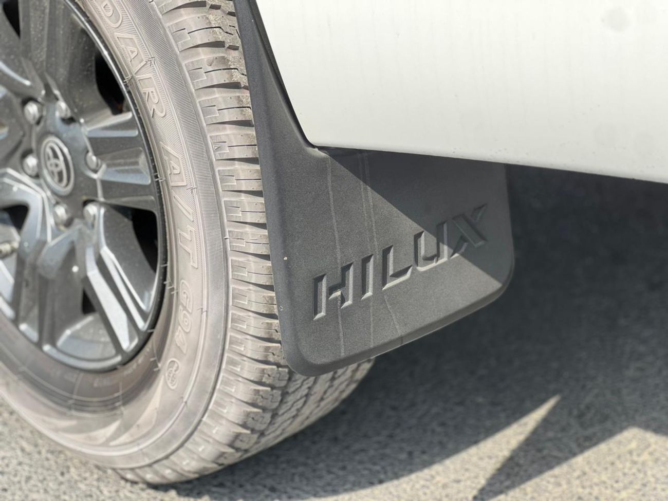 Toyota Hilux EXPORT ONLY - S GLX 2.7L AWD A/T