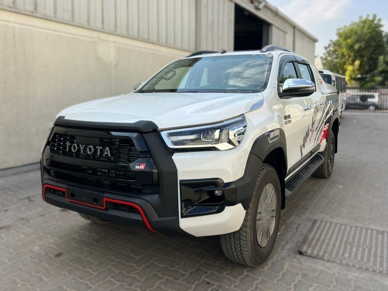 Toyota Hilux GR-SPORTS DIESEL AUTOMATIC 4-CYLINDER PICK UP GR-SPORTS 2.4L DIESEL A/T MY2026