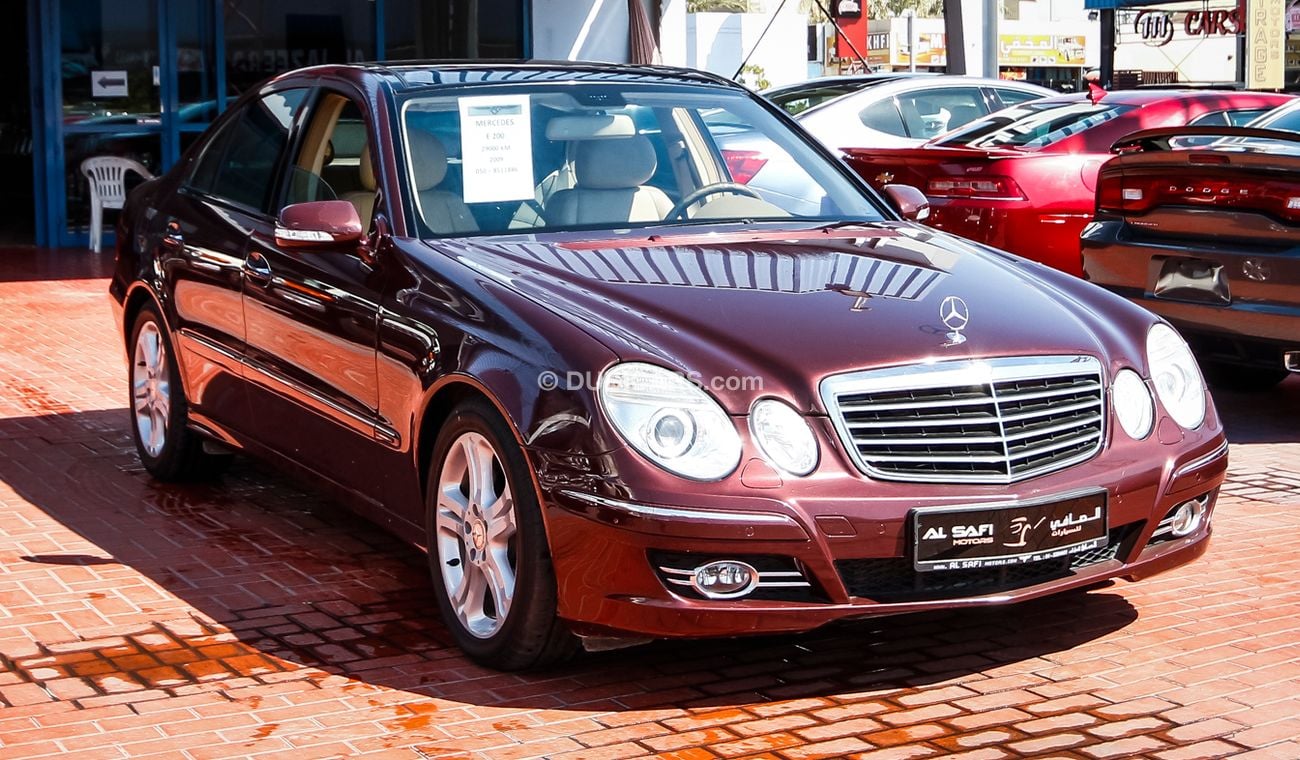 Mercedes-Benz E200