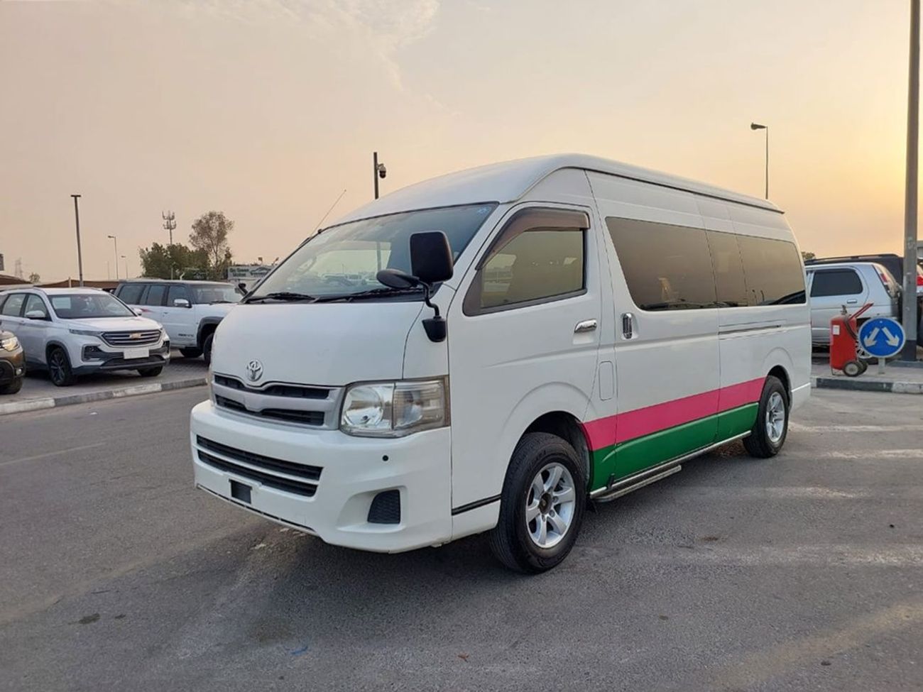 Toyota Hiace TOYOTA HIACE COMMUTER VAN RHD 2012 MODEL 2.7 L PETROL AUTOMATIC(PM05079)
