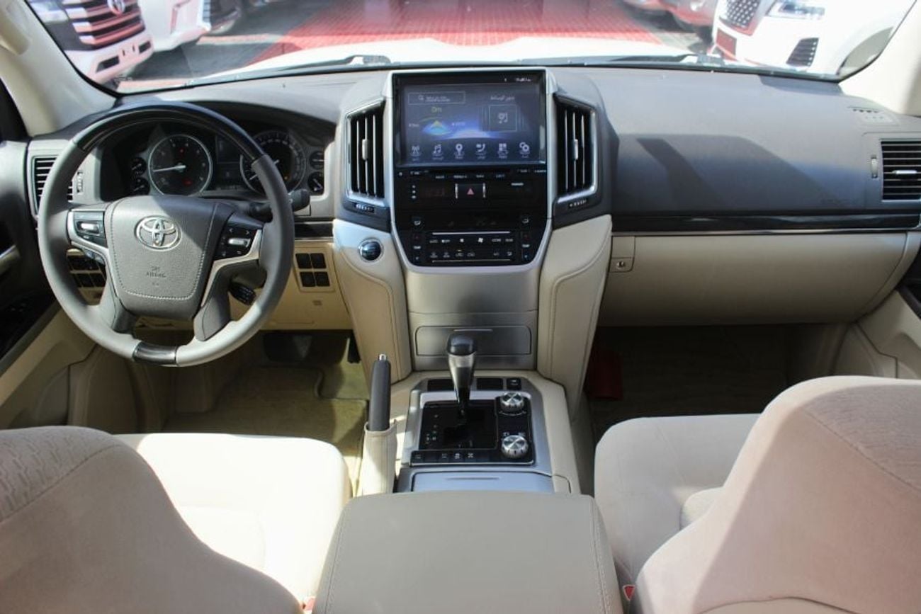 Toyota Land Cruiser EXR 5.7L 4WD