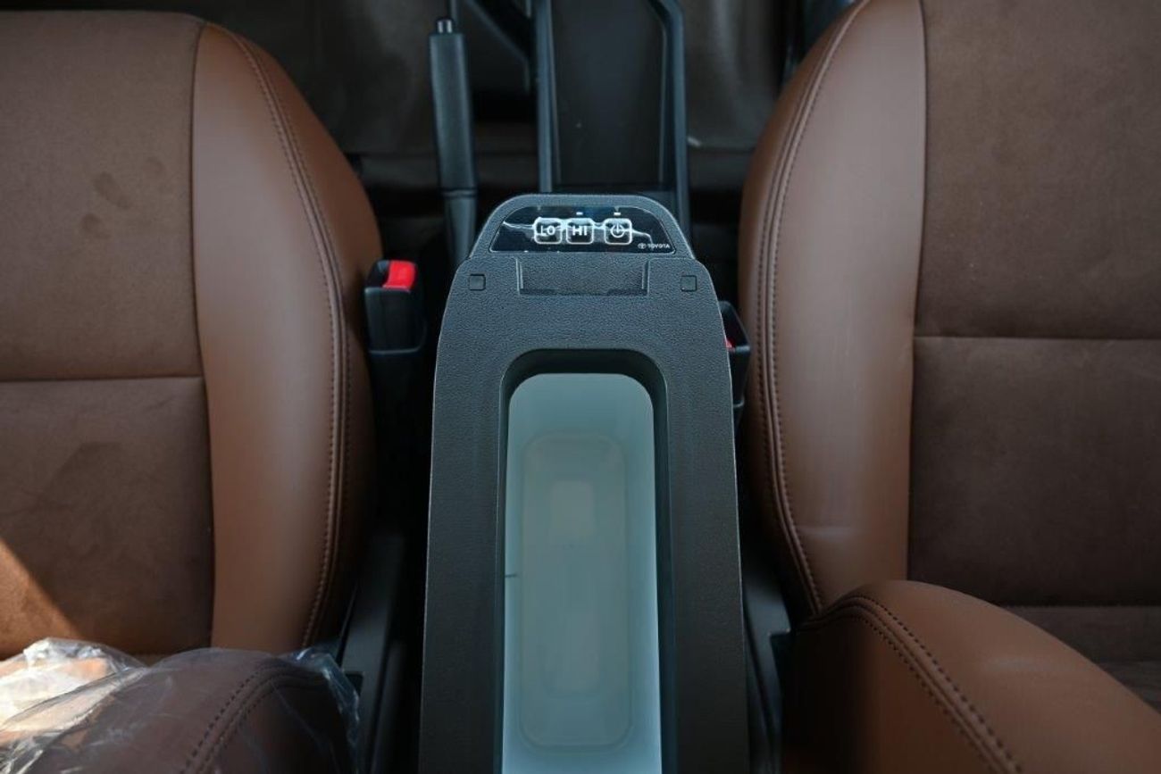 Toyota Land Cruiser Pick Up 2024 TOYOTA LAND CRUISER 79 DOUBLE CABIN PICKUP  LX-Z 2.8L DIESEL AUTOMATIC