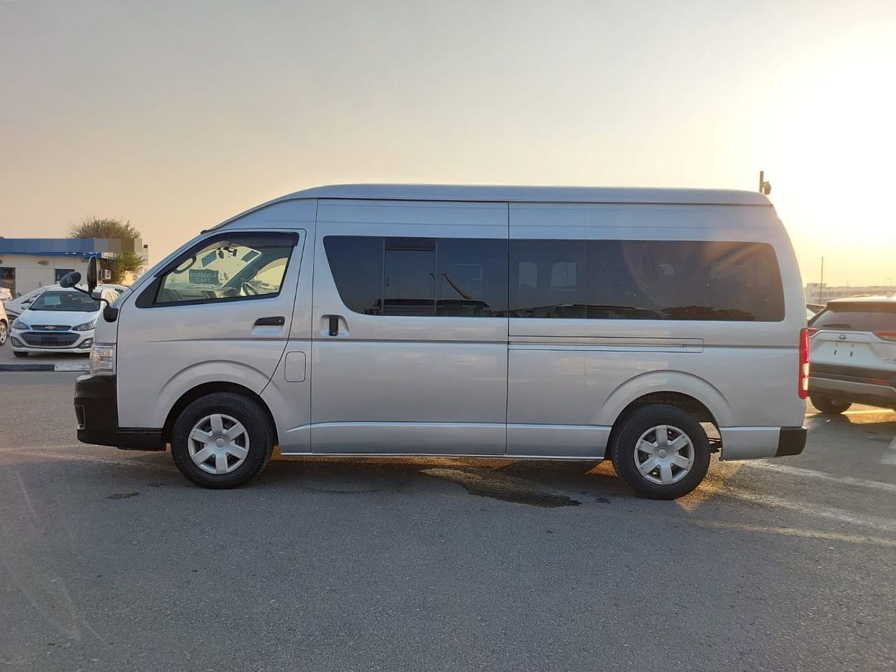 Toyota Hiace TOYOTA HIACE VAN RHD 2013 MODEL 3.0 L DIESEL AUTOMATIC(PM11266)