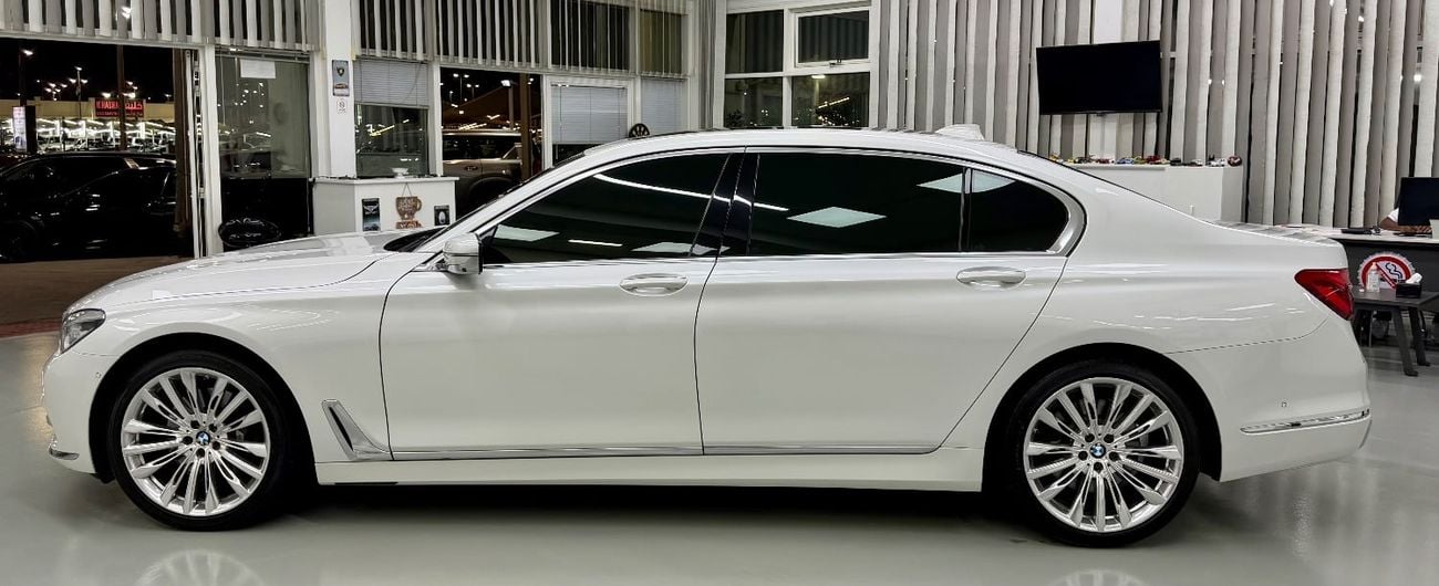 BMW 740Li Exclusive 3.0L (335 HP)
