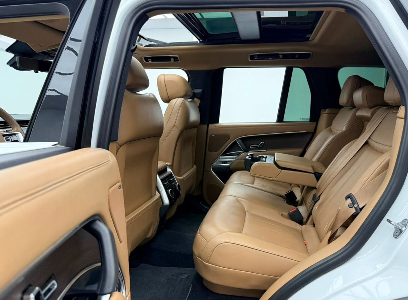 Land Rover Range Rover HSE P400 2023 Range Rover HSE P400, Land Rover Warranty+Service Contract+Full Service History, GCC Specs