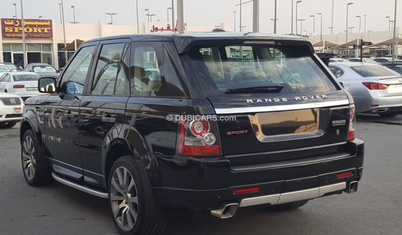 Land Rover Range Rover Sport 2011 car prefect condition full service full option low milea