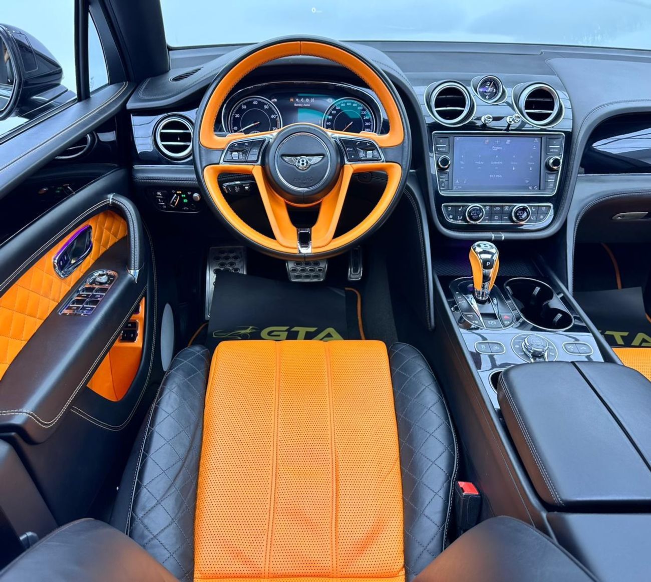 بنتلي بينتايجا 2018 Bentley Bentayga W12, 1 Year Unlimited KM Warranty, Excellent Condition, GCC