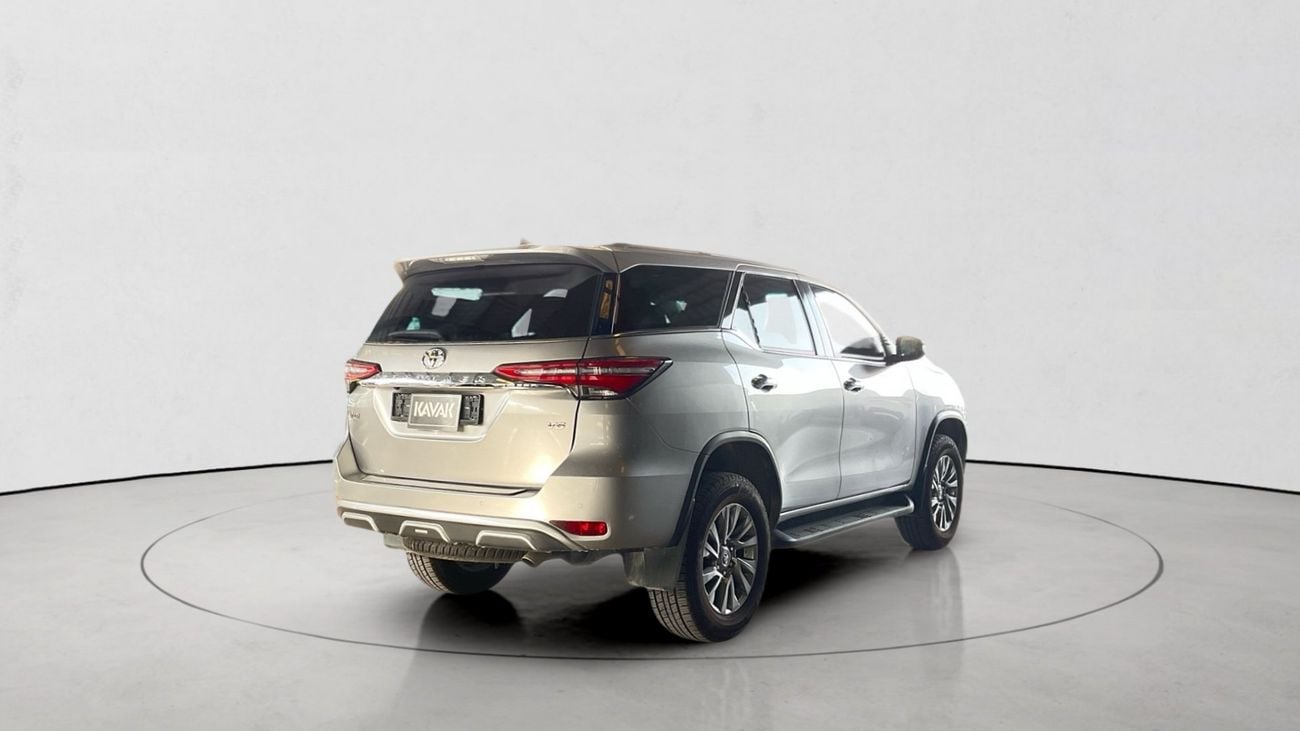 Toyota Fortuner 4.0 4WD AUTO 7STR VXR RA/RB | Guaranteed Warranty | 0 Down Payment