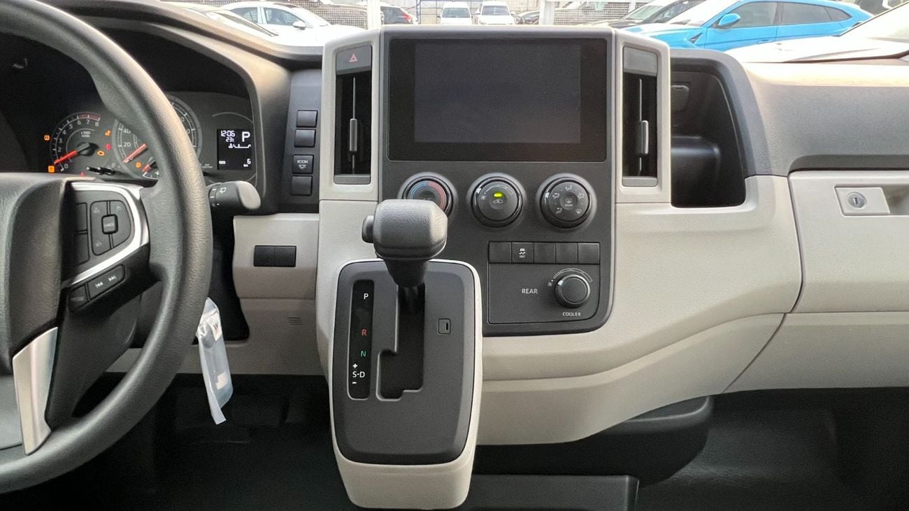 Toyota Hiace The 2026 TOYOTA HIACE High Roof 13 Seater