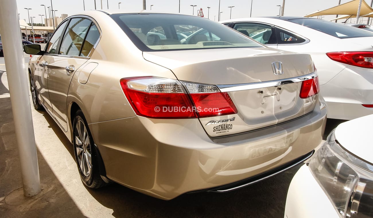 Used Honda Accord 2013 for sale in Dubai 104223