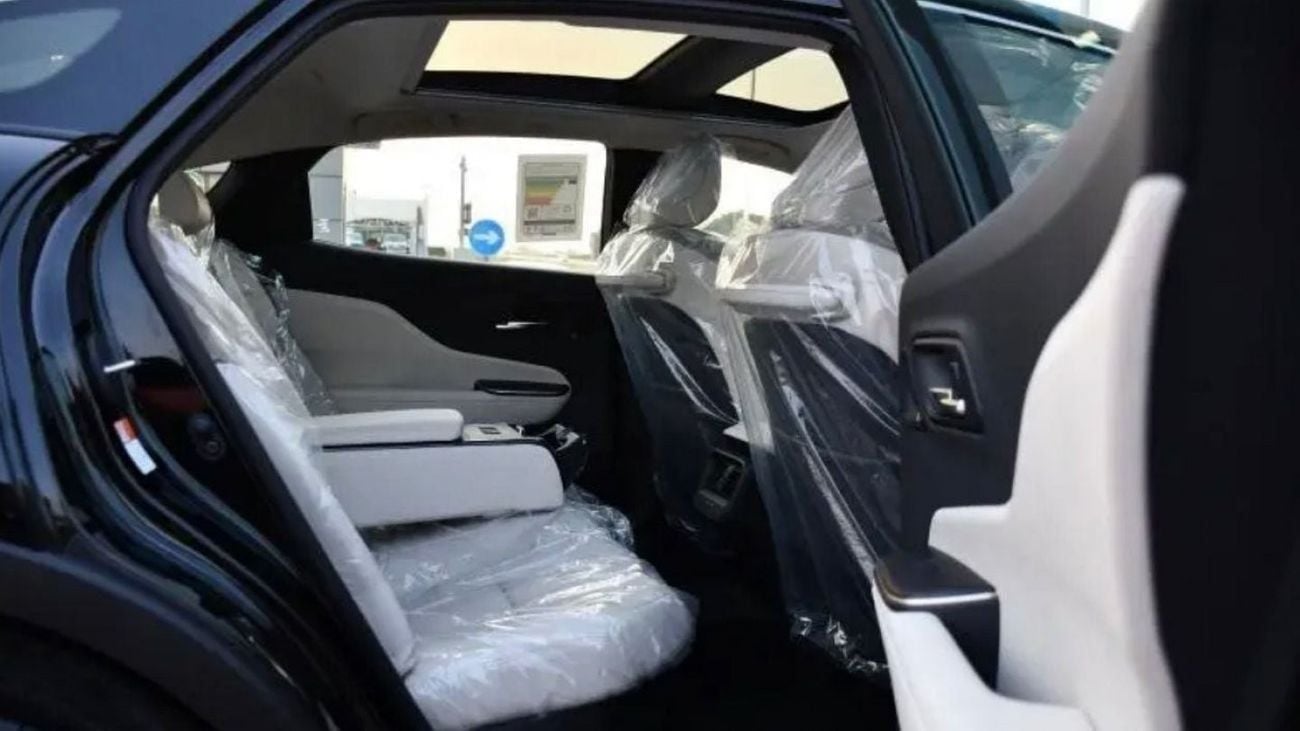 Toyota Crown TOYOTA CROWN 2.5L HYBRID FULL OPTION 2026 GCC FULL OPTION GCC SPECS