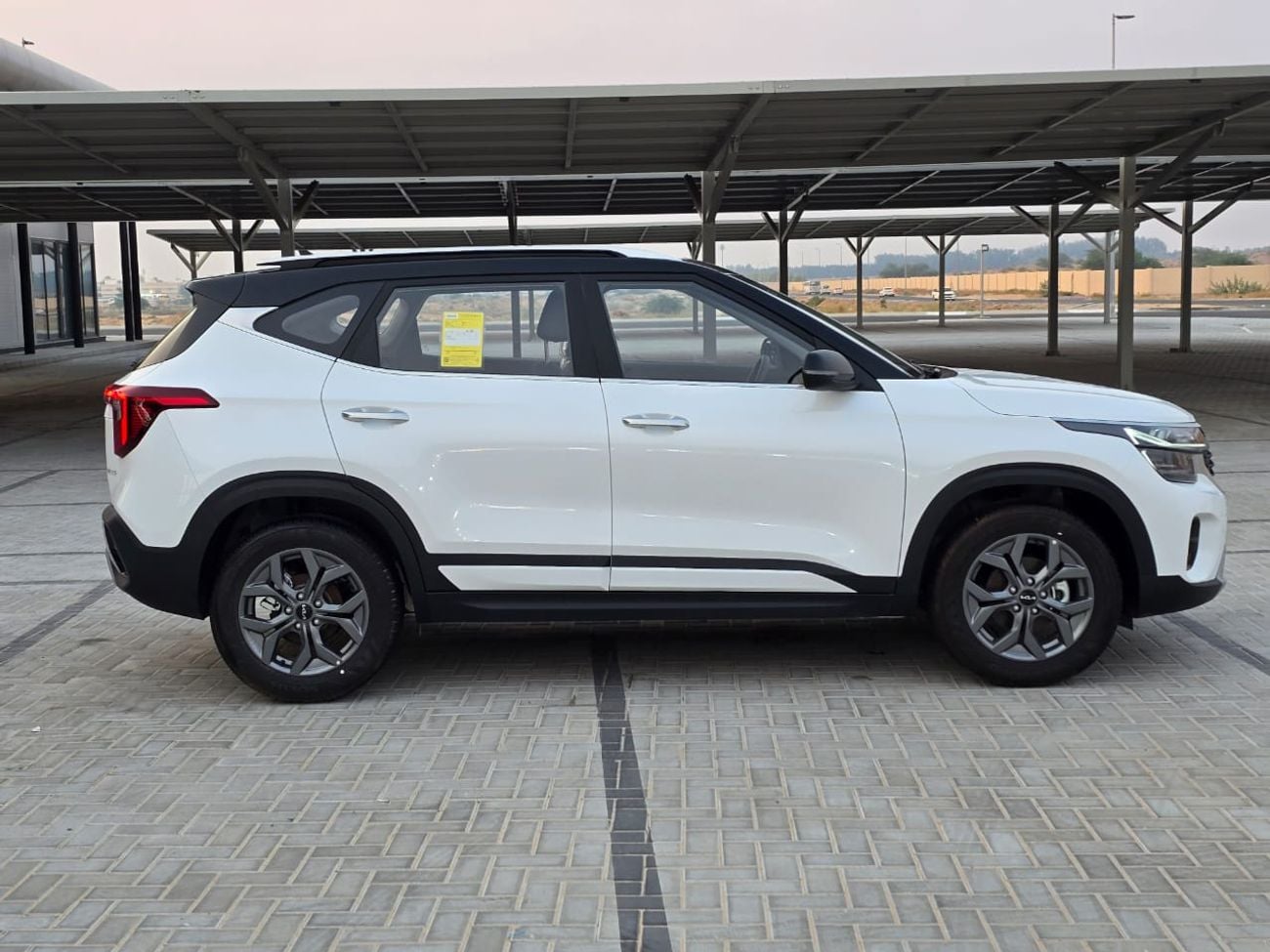Kia Seltos LX STD
