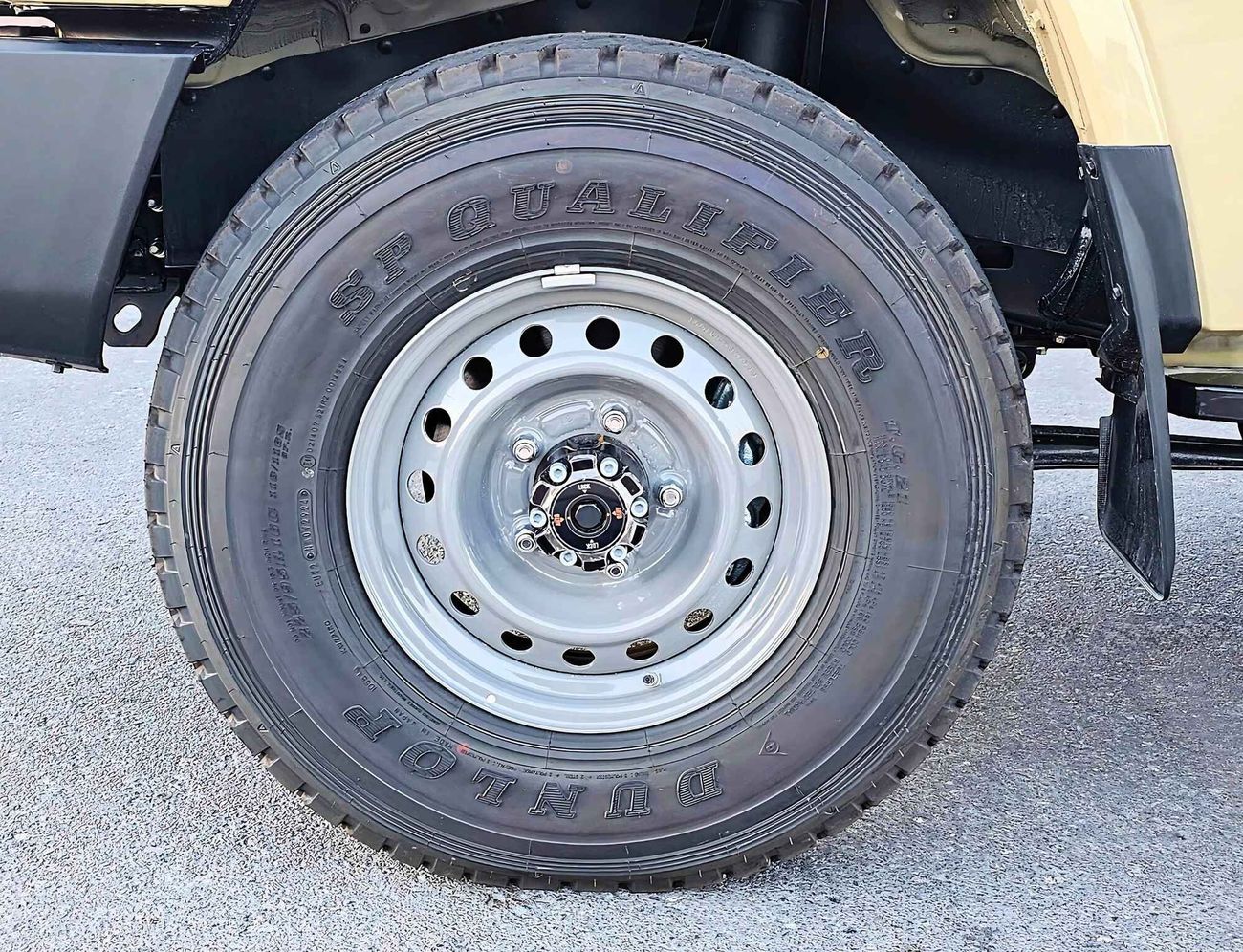 Toyota Land Cruiser 70 4.5L DIESEL / V8 / M/T / BASIC 3 DOOR / 4WD (CODE # 68082)