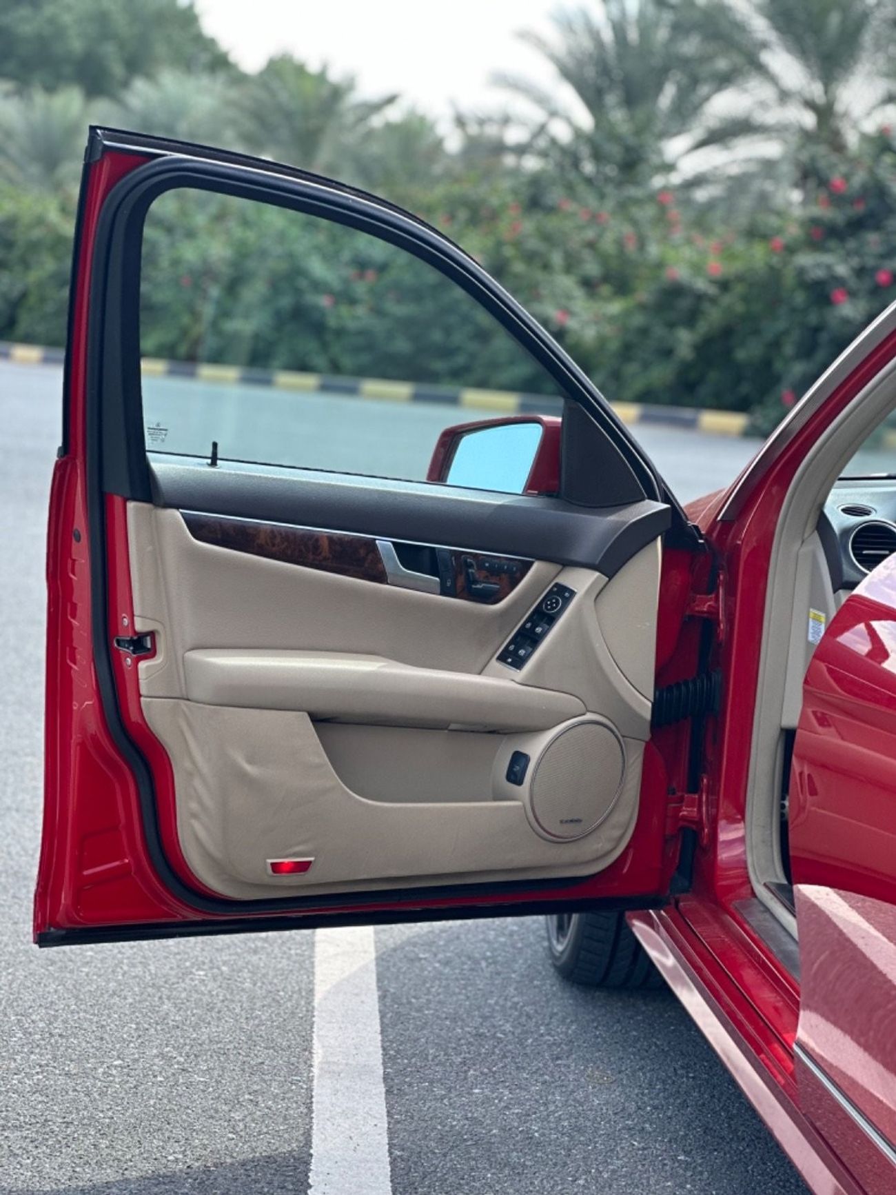 Mercedes-Benz C 250 MODEL 2014  CAR PERFECT CONDITION INSIDE AND OUTSIDE AMG KIT FULL OPTION NO ANY MECHANICAL ISSUES