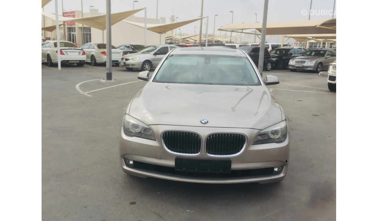 BMW 730Li Bmw 730 model 2012 Gcc car prefect condition full service full option low mileage