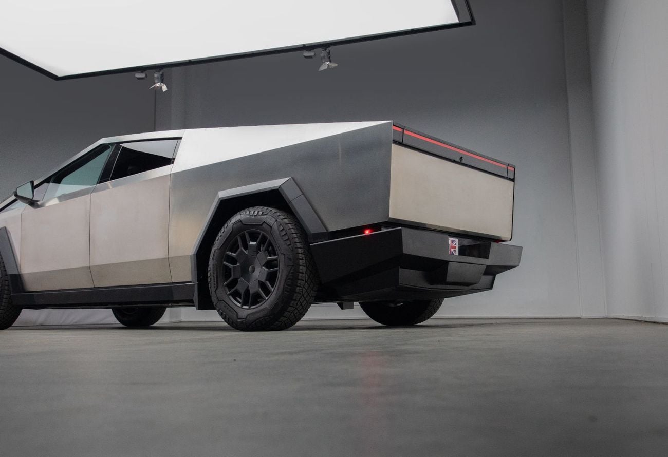 Tesla Cybertruck FOUNDATION SERIES AWD