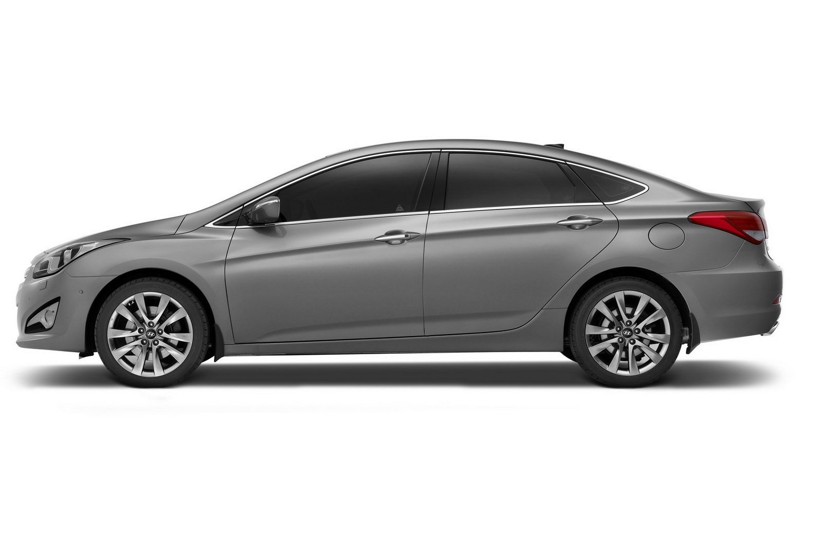 Hyundai i40 exterior - Side Profile