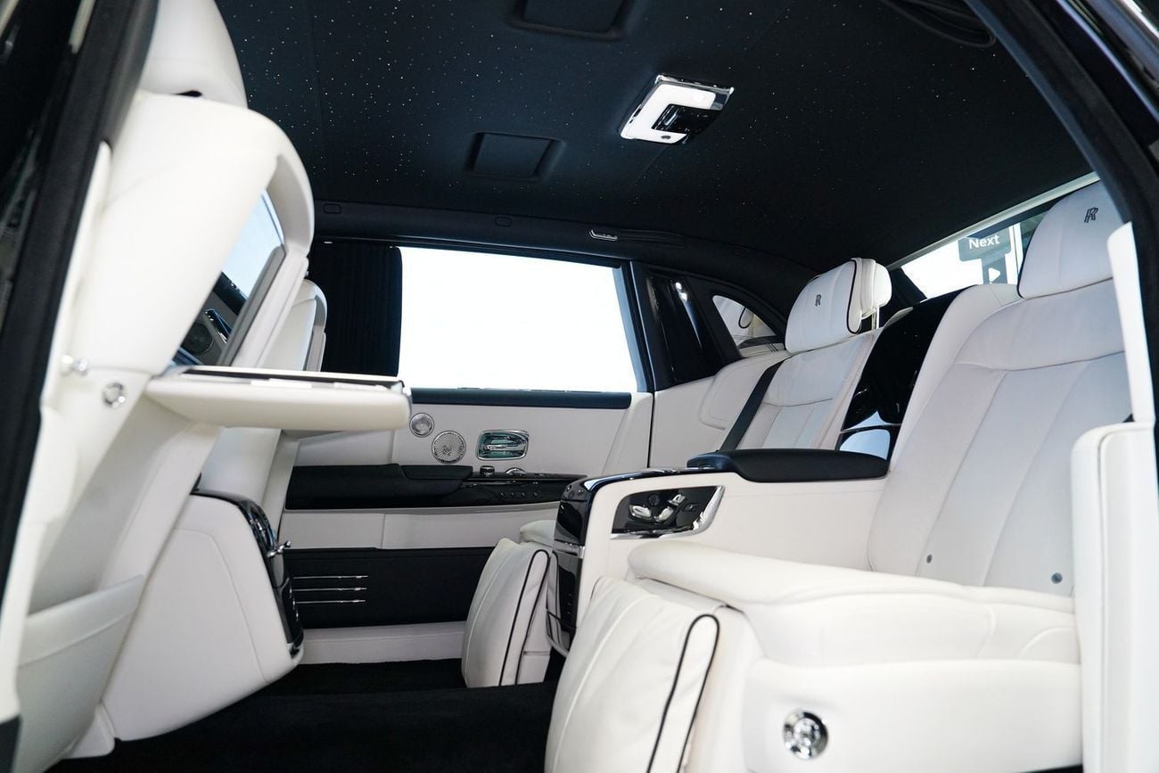 Rolls Royce Phantom EWB BESPOKE EWB 6.8L