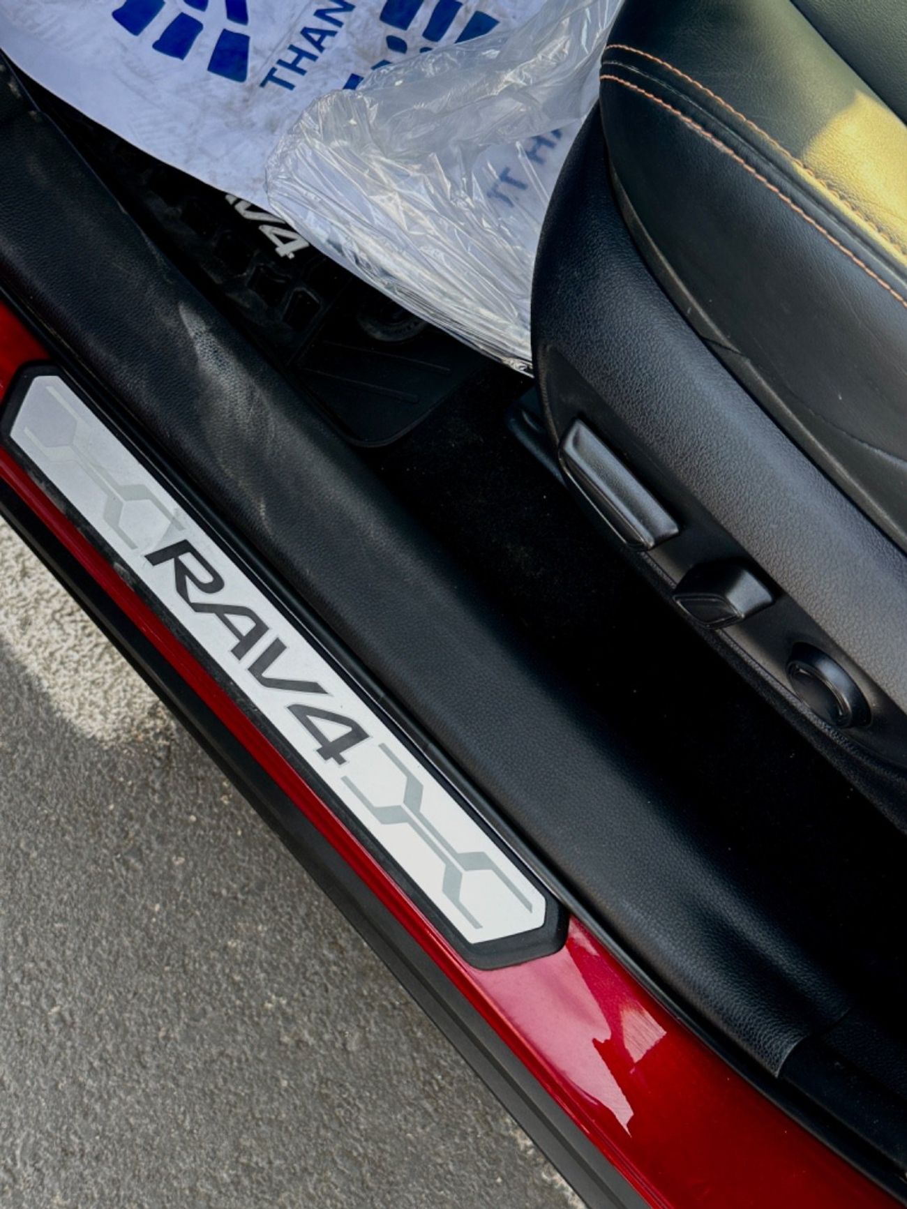 تويوتا راف ٤ 2.5L Adventure