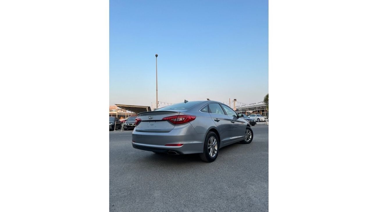 هيونداي سوناتا GL هيونداي سوناتا 2017 بمحرك سعة 2.4 لتر. بحالة جيدة