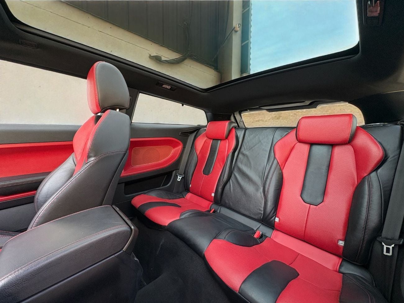 Land Rover Range Rover Evoque SE 2.0L SUV (3 Door)