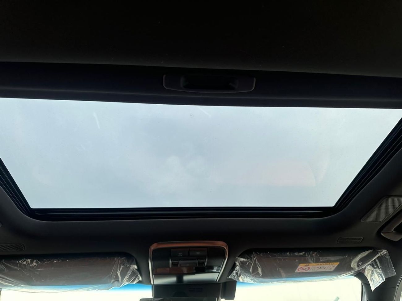 لكزس LX 700h 2025 Lexus LX700h VIP 3.5L AT Hybrid