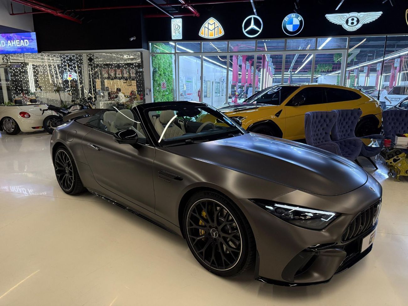 مرسيدس بنز SL 63 AMG Roadster SE Performance 2023 SL63 AMG -3 Years Warranty and Service Contract from Dealership - Mint