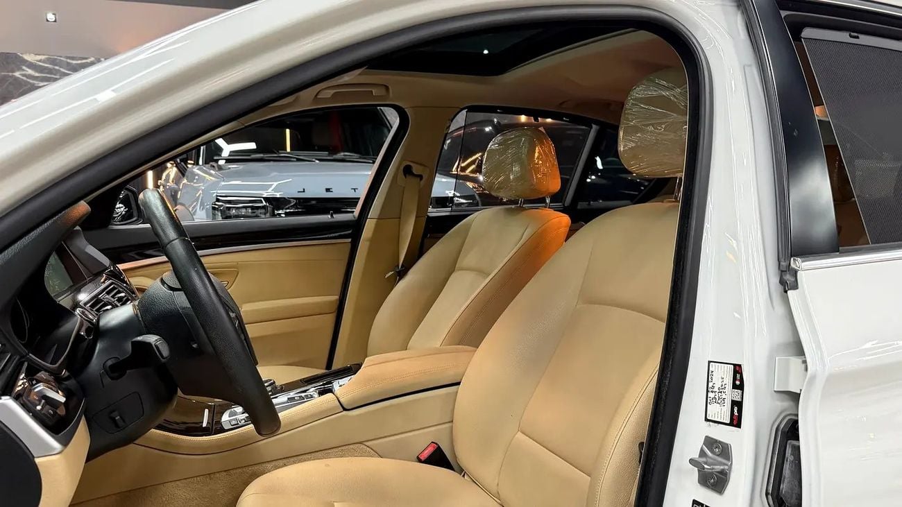 بي أم دبليو 520i EXECUTIVE