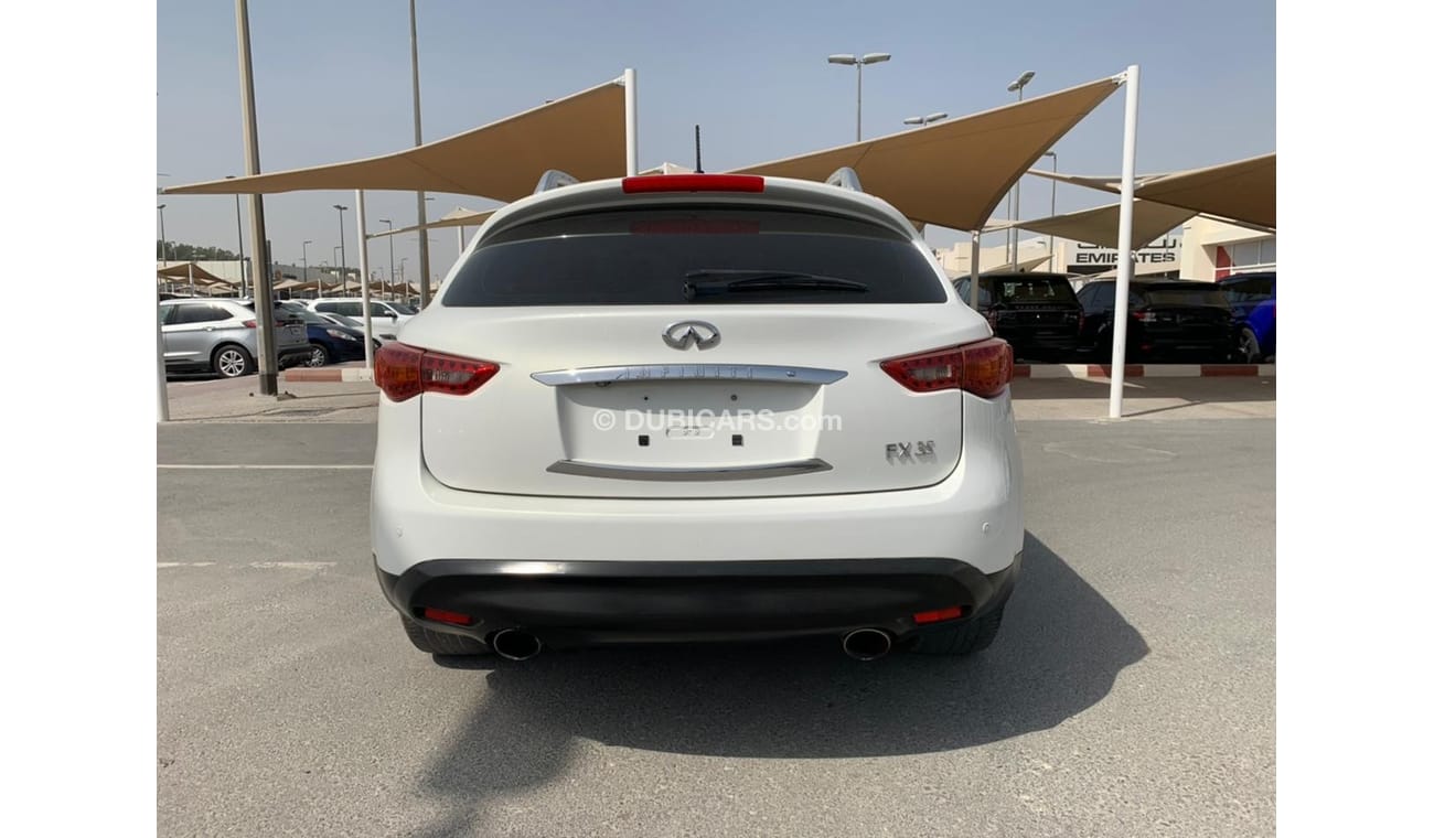Infiniti FX35 Infiniti FX35 2012 g cc full options