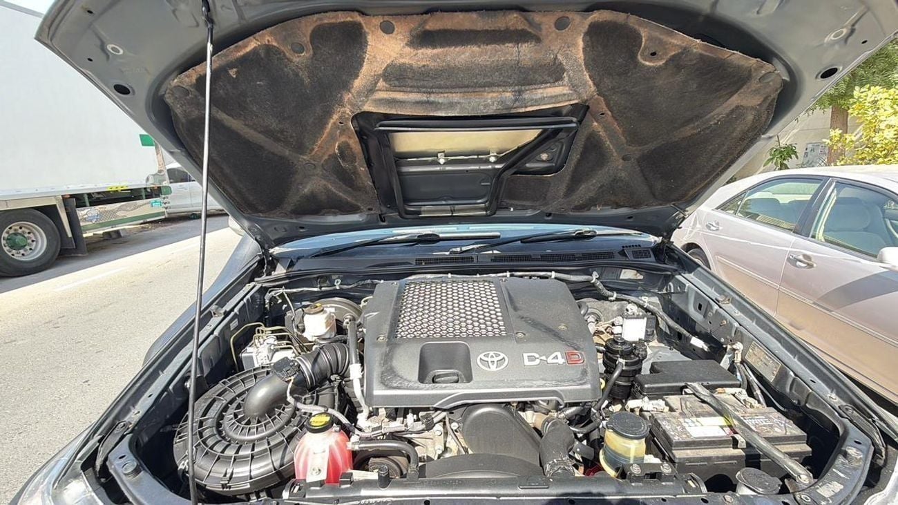 Toyota Hilux 2015 | 3.0L DIESEL | MT | RHD | HEAVY BULL BAR WITH LED LIGHTS | 4X4 H