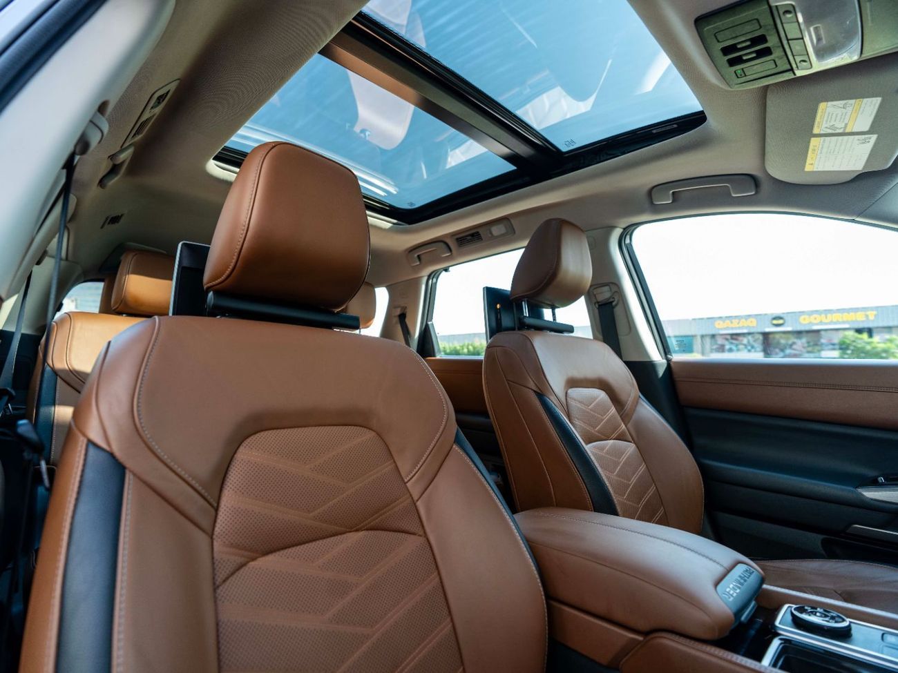 نيسان باثفايندر SL 3.5L (7 Seater)