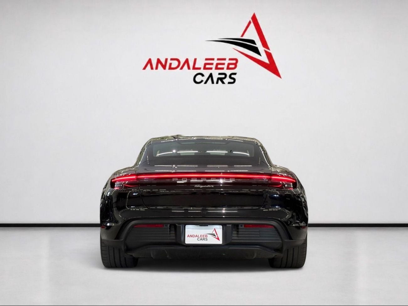 بورش تايكان AED 3,520 P.M | 0% DOWN PAYMENT | PORSCHE TAYCAN STANDARD | EV | 2022 | AMERICAN SPECS