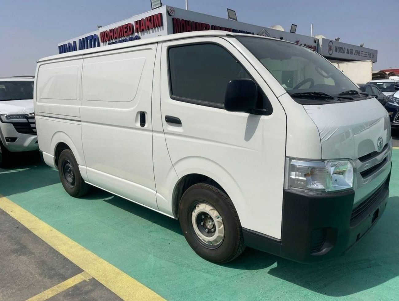 تويوتا هاياس NEW 2023 Toyota Hiace 2.5L Diesel Cargo manual Zero KM