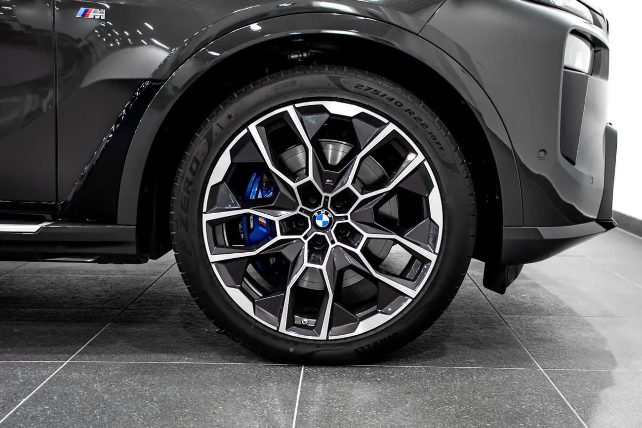 BMW X7 xDrive40i Luxury M Sport Package 7 Seats