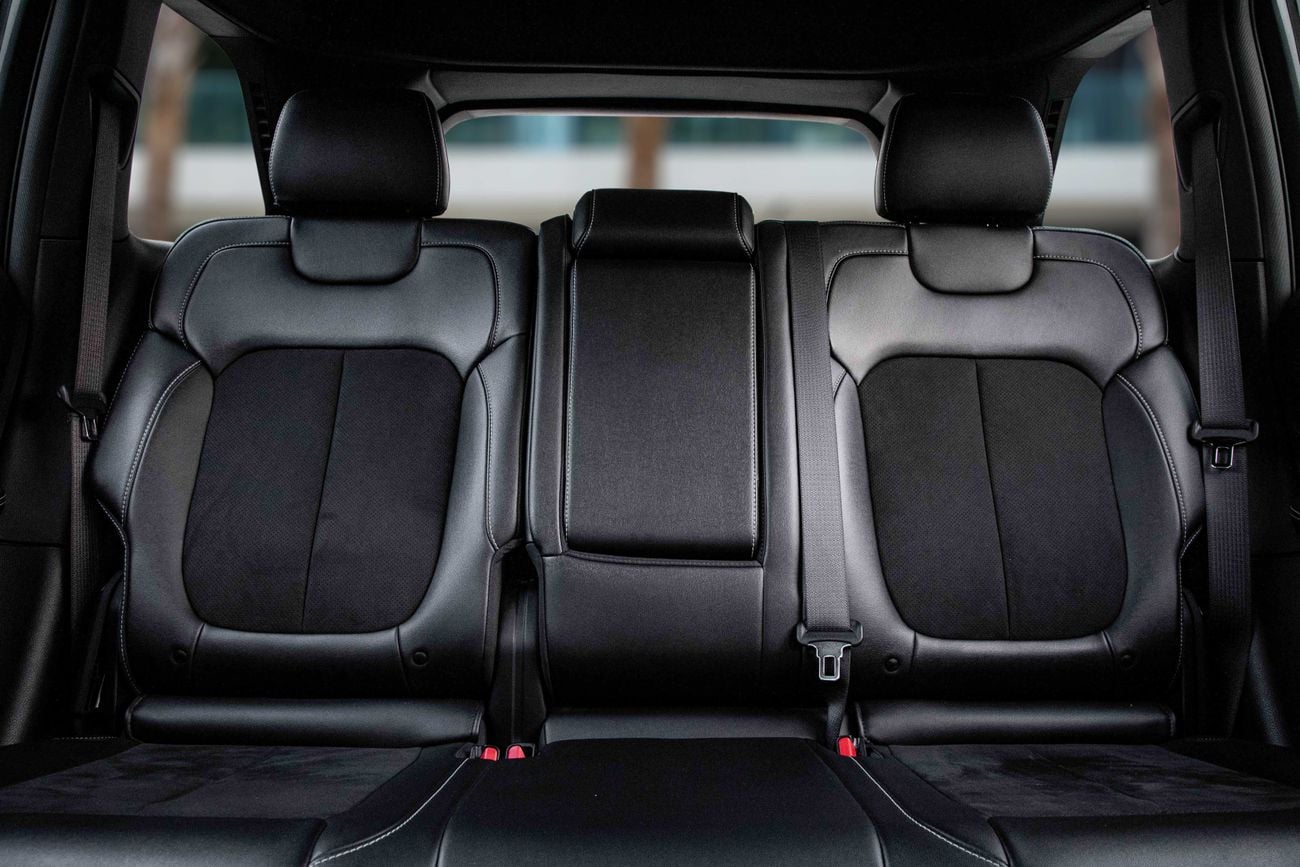 جيب جراند شيروكي Under Warranty | Low KM! | 2,448 P.M | 0% Downpayment | Under Warranty | Low KM! | Ramadan Offer!