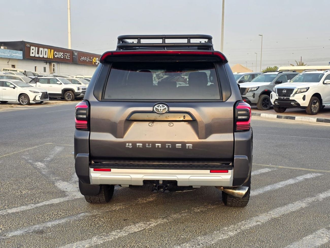 Toyota 4Runner LIMITED faceleft 2025 ( sunroof, 4x4, leather seat and 7 seater)