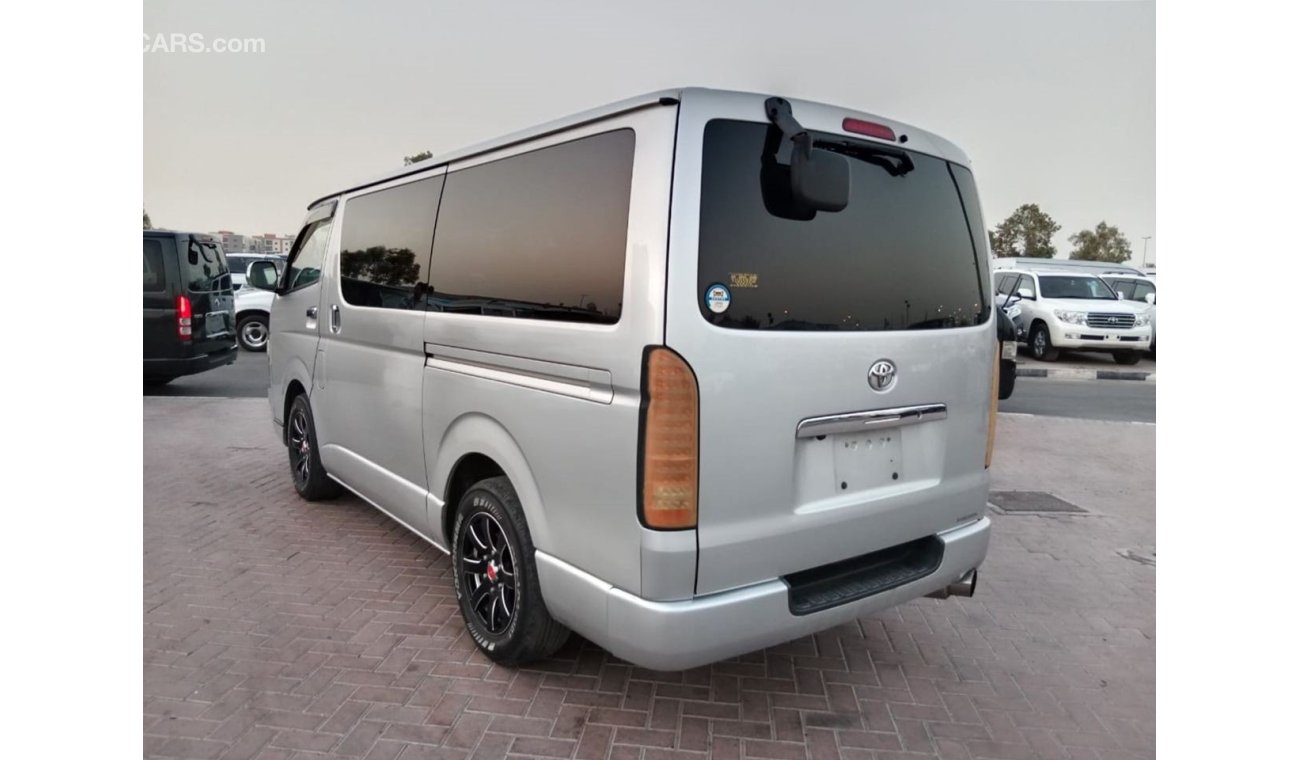 تويوتا هاياس TOYOTA HIACE VAN RIGHT HAND DRIVE (PM1417)