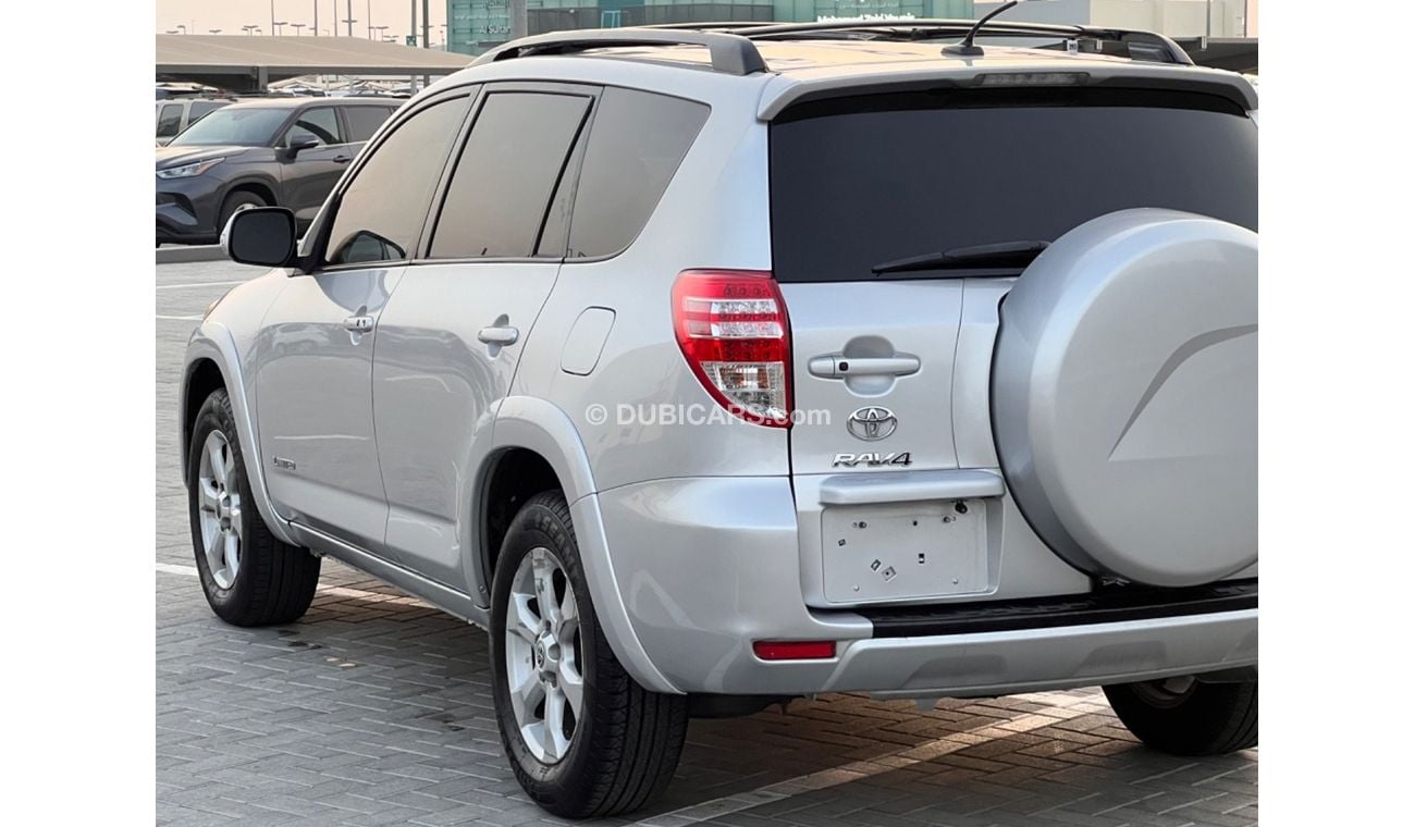 Used Toyota RAV4 2011 for sale in Sharjah - 633794