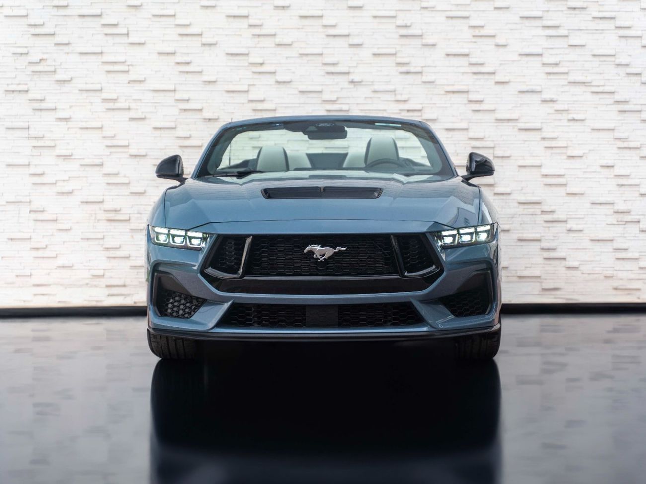 Ford Mustang Std 3.7L Convertible A/T