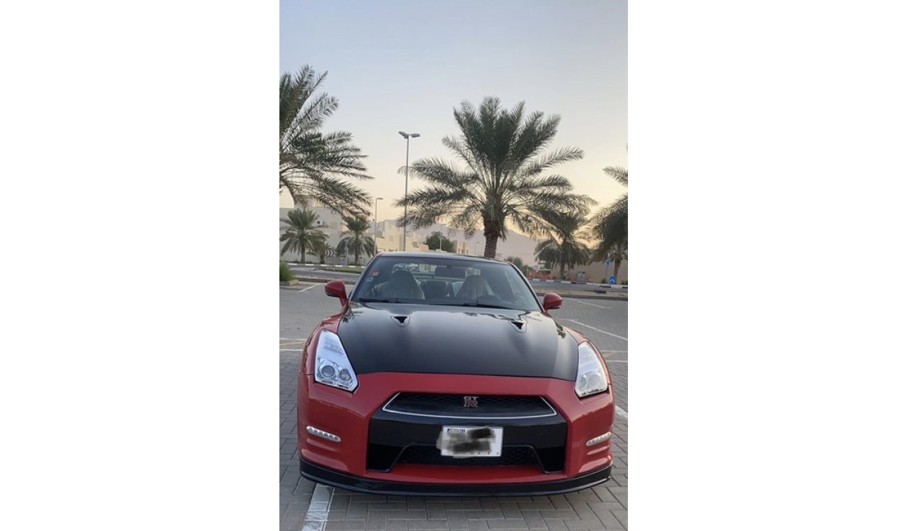 Nissan GT-R 3.8