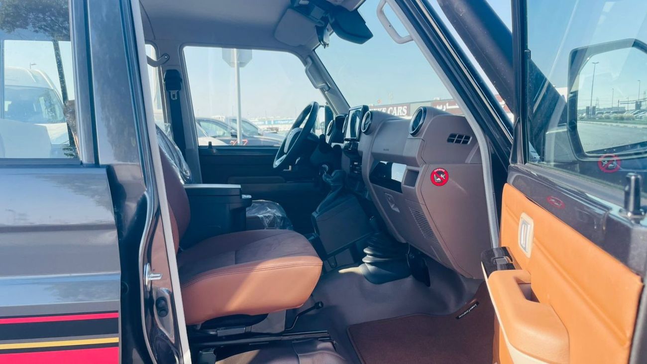 تويوتا لاند كروزر بيك آب LC79 DOUBLE CABIN 70TH ANNIVERSARY 4.0 AUTOMATIC