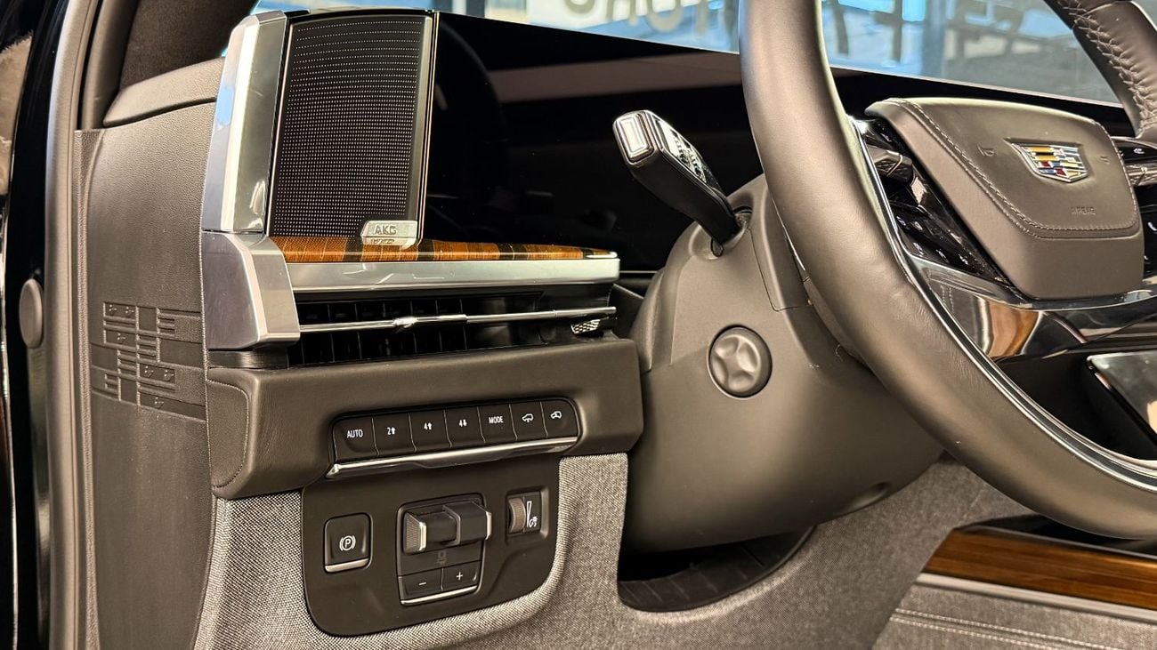 كاديلاك إسكالاد Cadillac Escalade 600 - 6 Seats - 2025