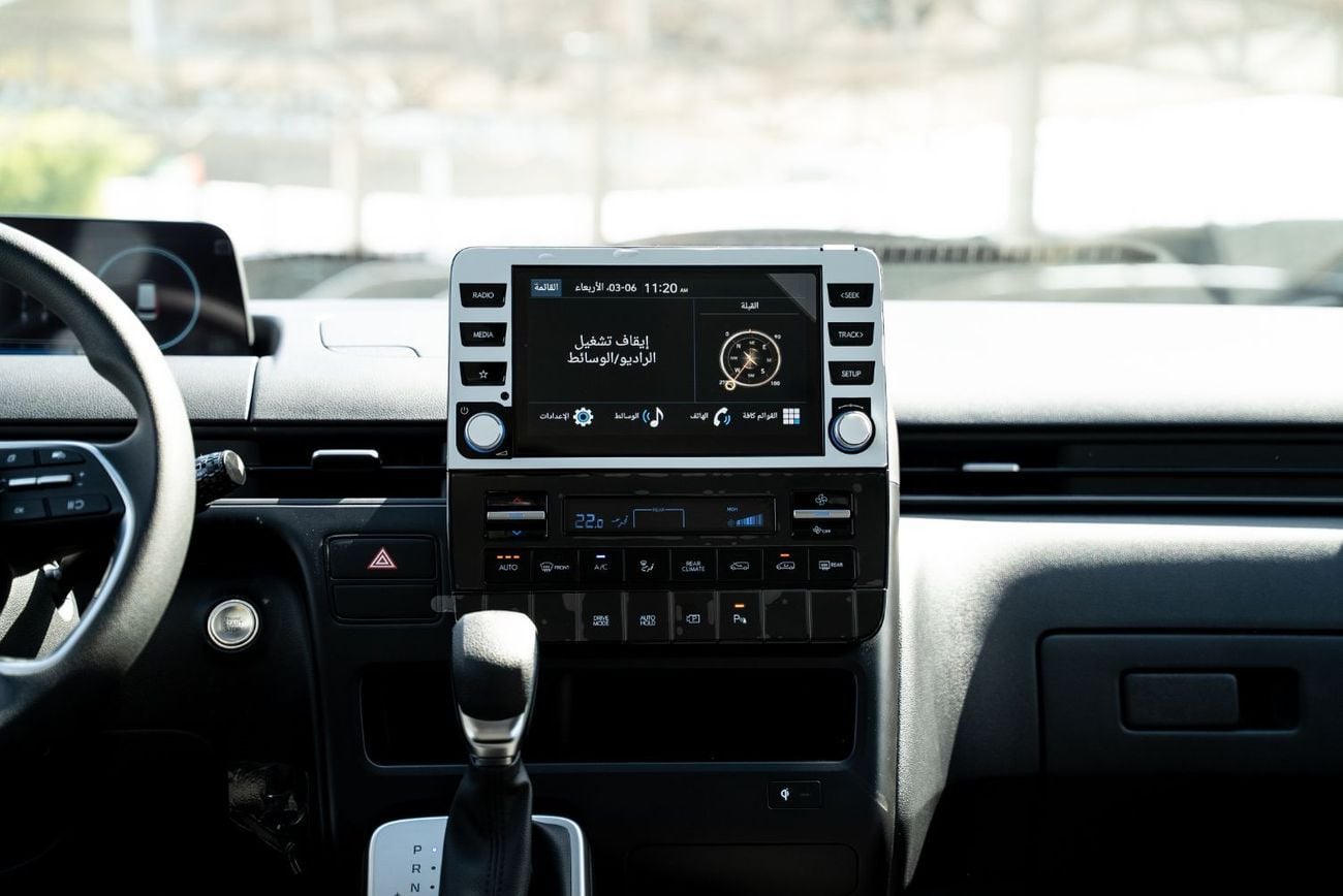 هيونداي ستاريا LUXURY 2025 Brand New 11 Seater Diesel 2.2L Turbo 4 Cylinders GCC
