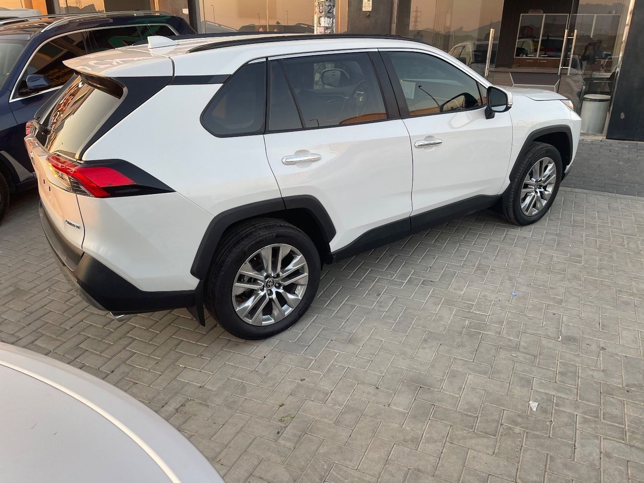 Toyota RAV4 Limited Full Option