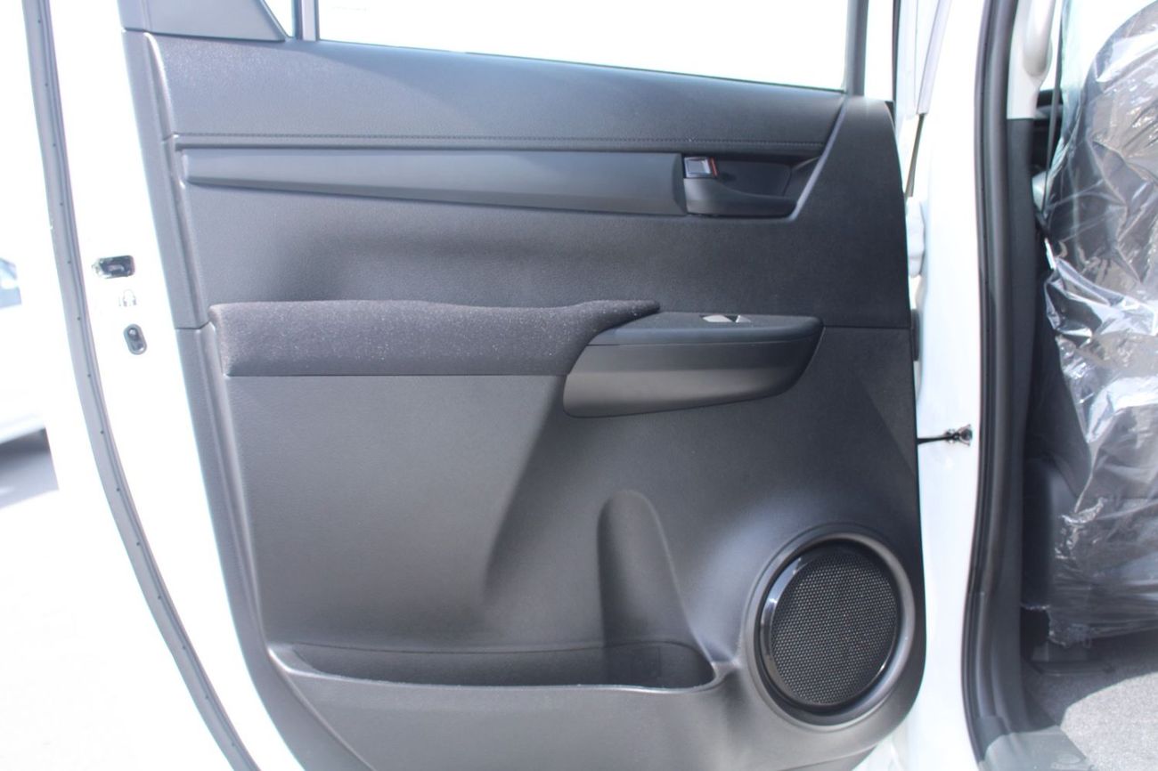 Toyota Hilux TOYOTA HILUX 2.4L DIESEL 4 X 4 DOUBLE CABIN ACTIVE MANUAL