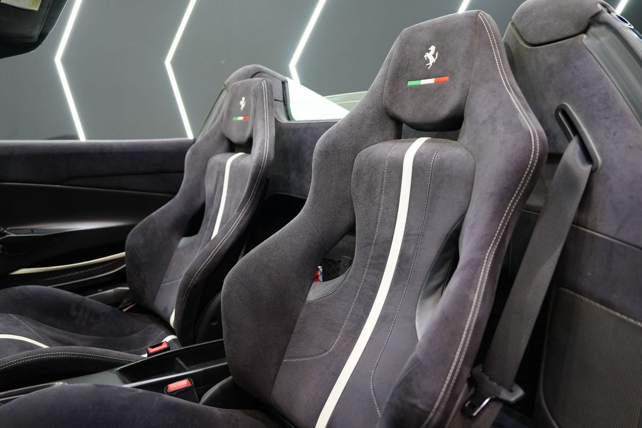 فيراري 488 بيستا سبايدر Atelier Ferrari, Apple CarPlay, JBL Audio, Special Exterior Carbon Pack, Al Tayer Warranty + Service
