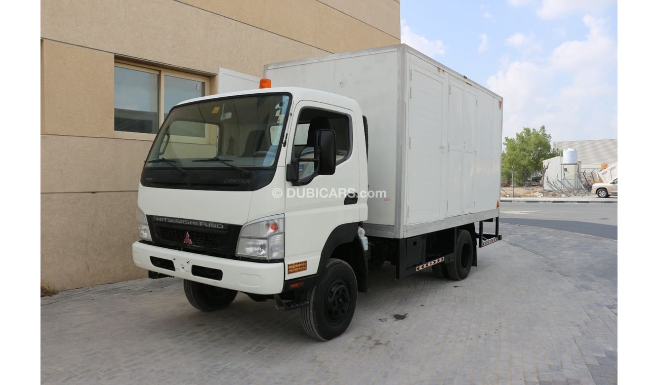 ميتسوبيشي فوسو كانتير ميتسوبيشي بيك اب مع مولد كهرباء 2007 ماشيه فقط 8000 كيلوا