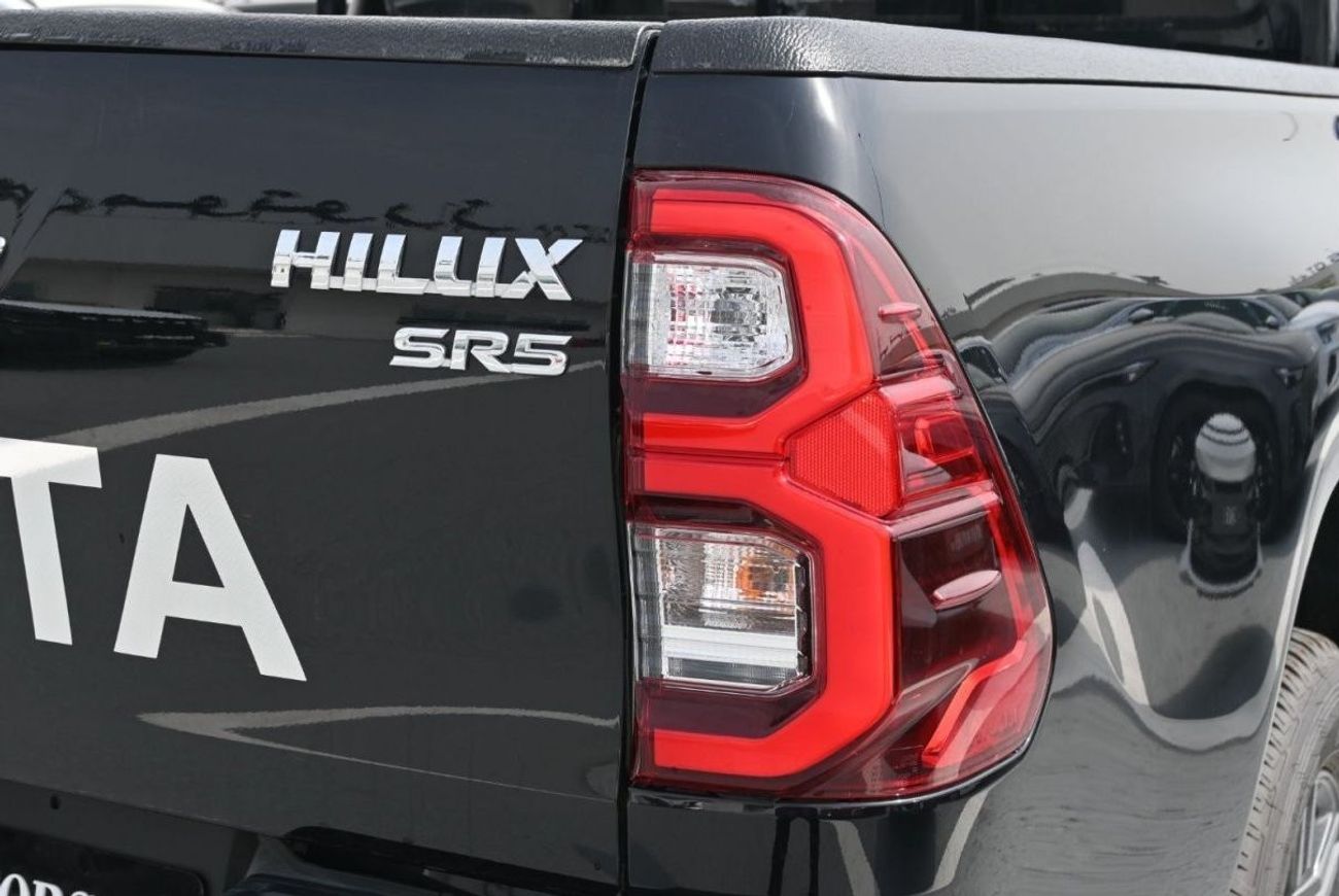 Toyota Hilux Toyota Hilux SR5 4.0L V6, Petrol, 4WD, Pickup, Model 2024, Color Black